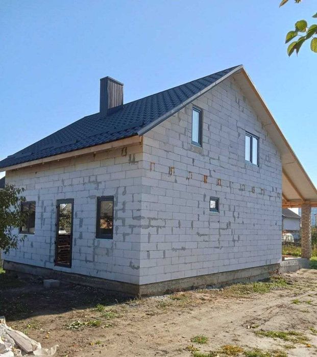 Я Ваш новий дім у Здолбунові! Просторий будинок з гаражем.