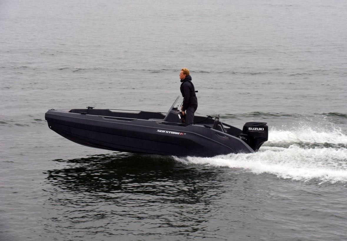 Моторний човен SeaStorm 17