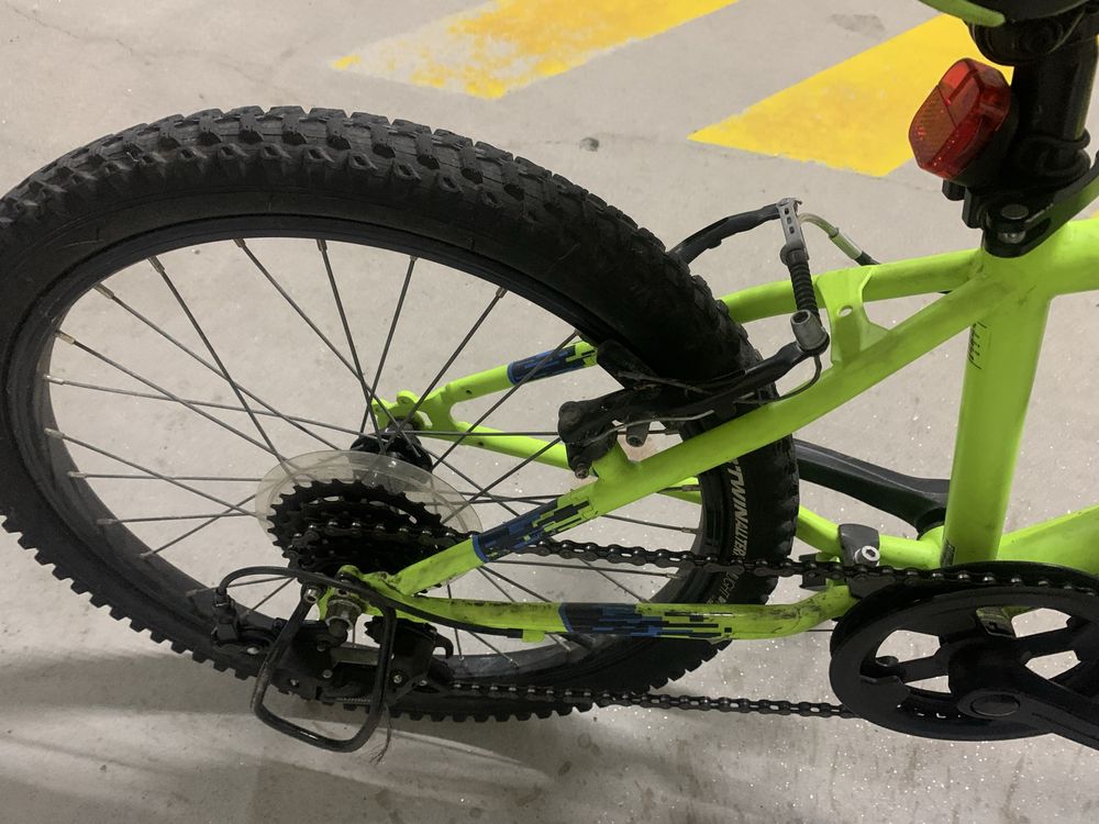 Bicicleta roda 20 com luzes e campainha