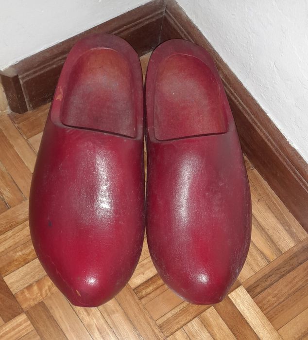 Socas holandesas em madeira decorativas