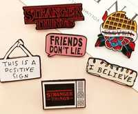 Pins Série Stranger Things - Novos