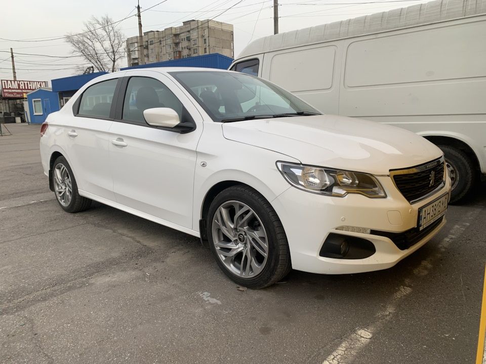 Аренда авто Pegeot 301 / Citroën C-Elysee для такси