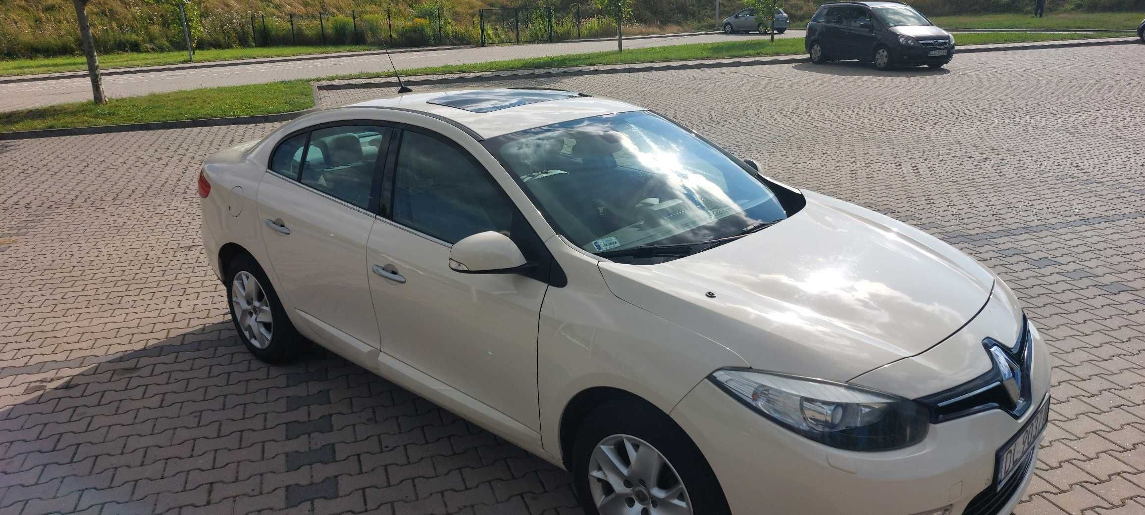 Renault Fluence 2013 2.0 16V benzyna wersja Privilege