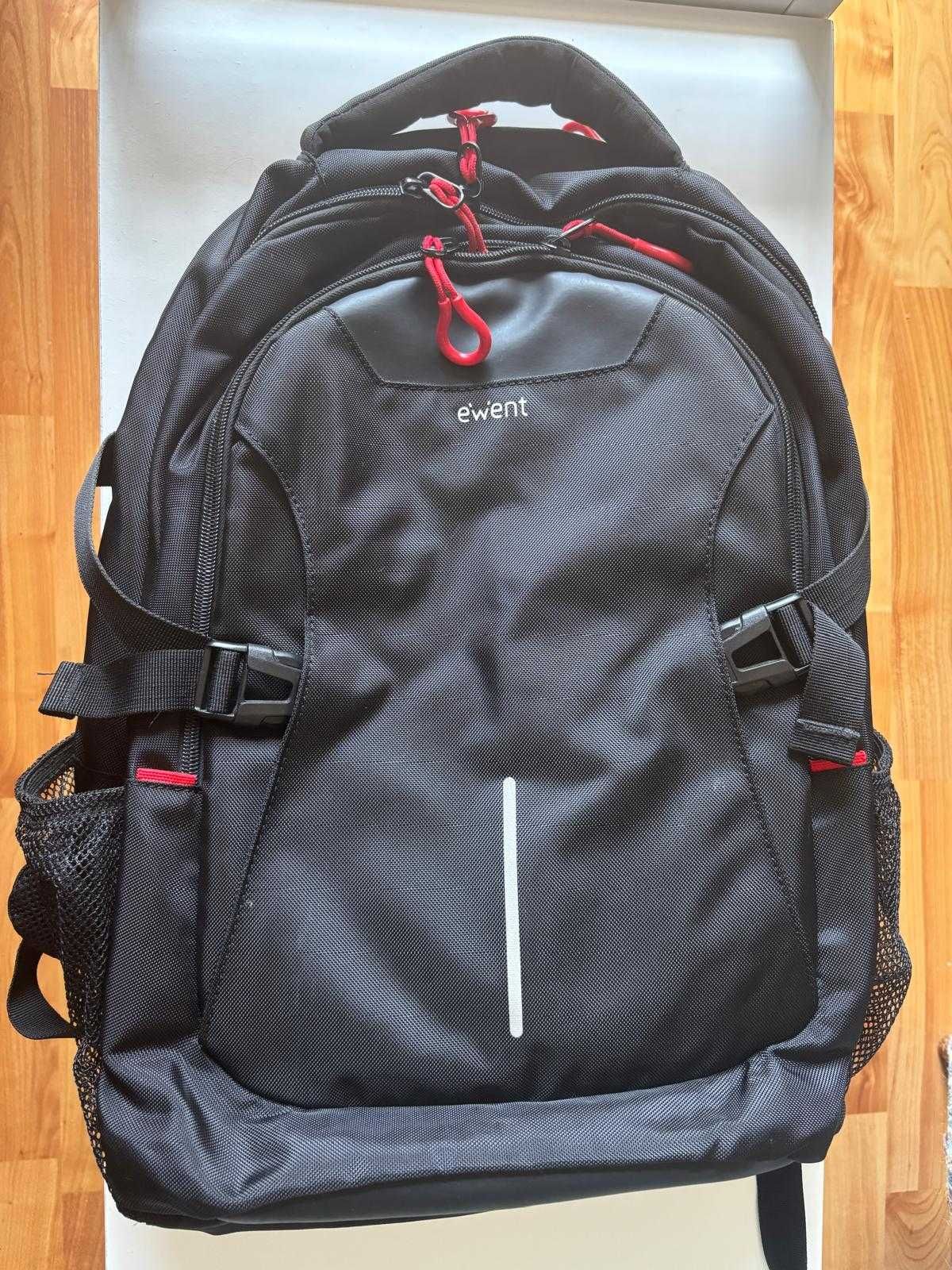Conjunto de Mochilas em Excelente Estado