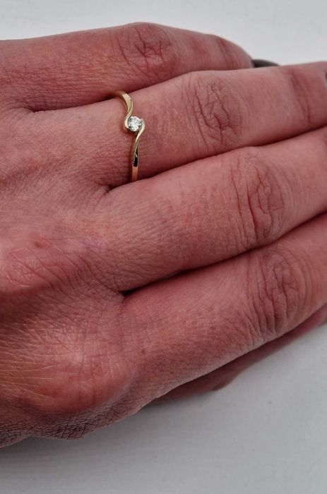 Złoty pierścionek 585 0,98g rozm 12 / Nowy Lombard / TG