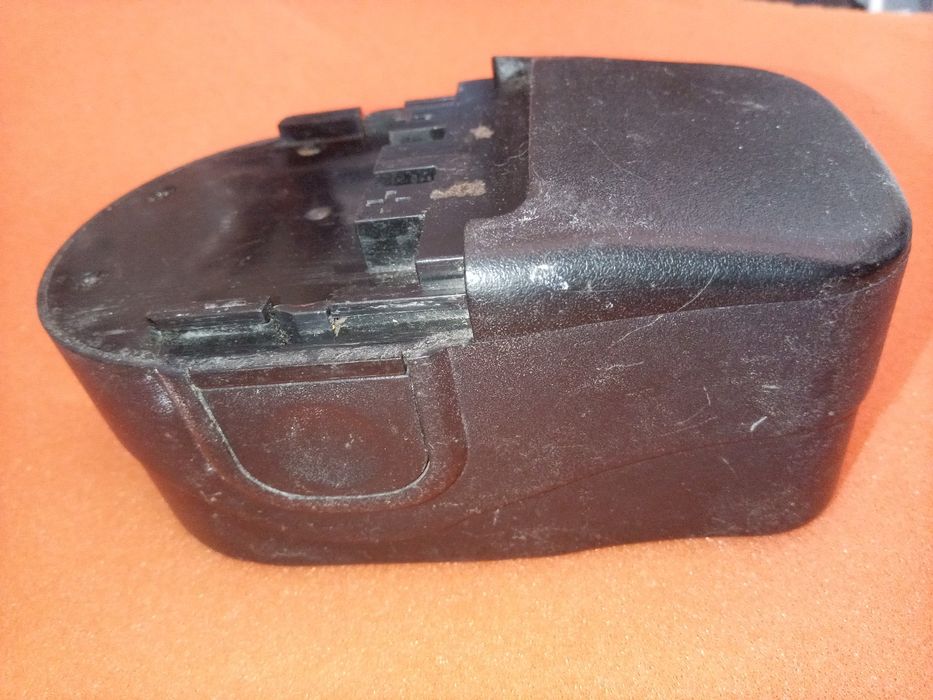 аккумулятор 18 V шуруповерта