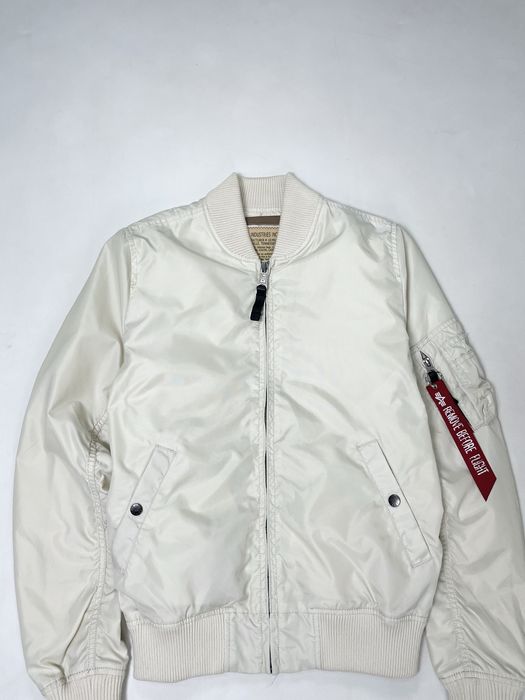 Alpha Industries розмір S ОРИГІНАЛЬНИЙ білий бомбер