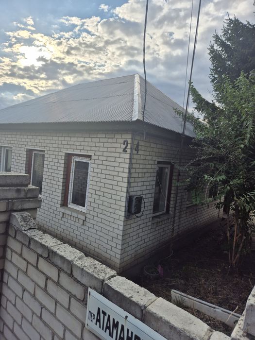 Продам 1/2 будиноку в гарному стані ВЛАСНИК