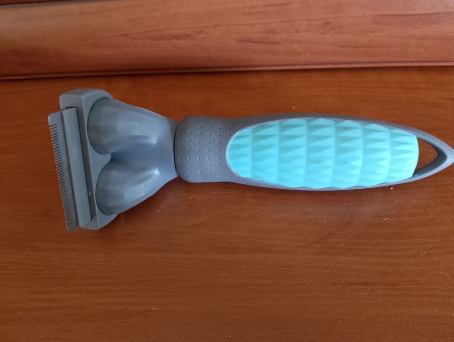 Zgrzebło, szczotka, trymer dla kota lub małego psa sierść do 5cm