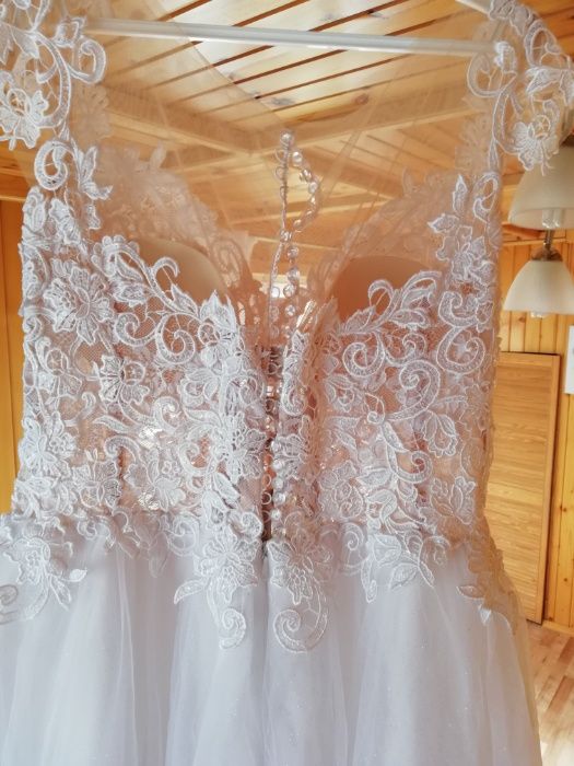 Sprzedam piękna suknię ślubną z salonu Glamour 40/42