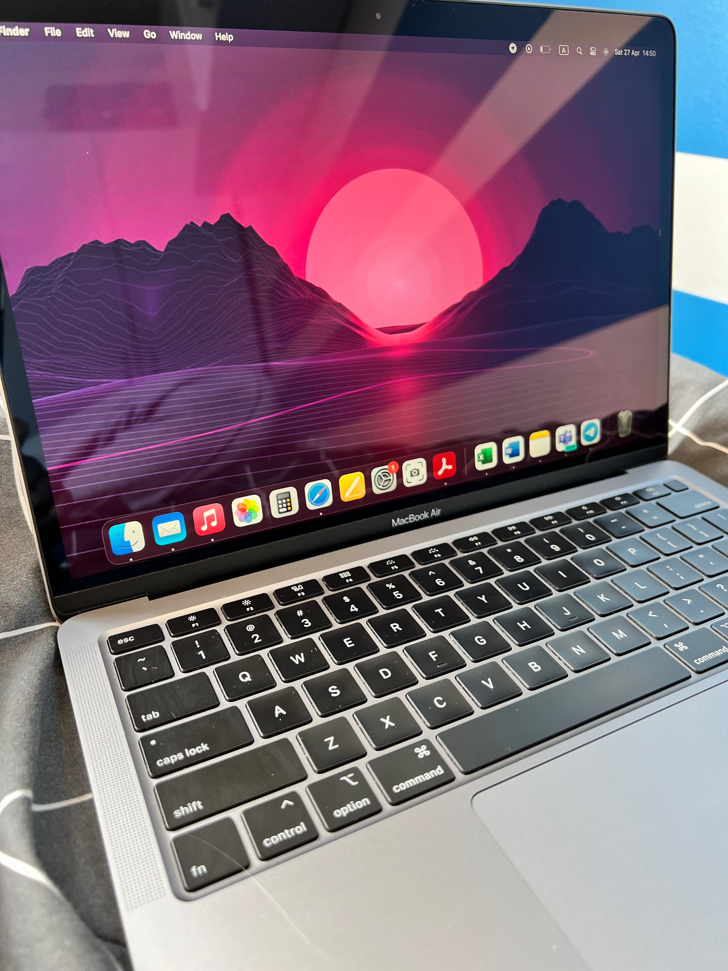 MacBook Air 13 2019 srebrny