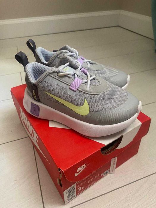 Кроссовки Nike,оригинал 26 размер