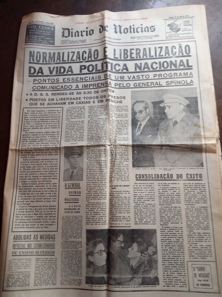 Jornais de dia 26 e 27 de Abril de 1974