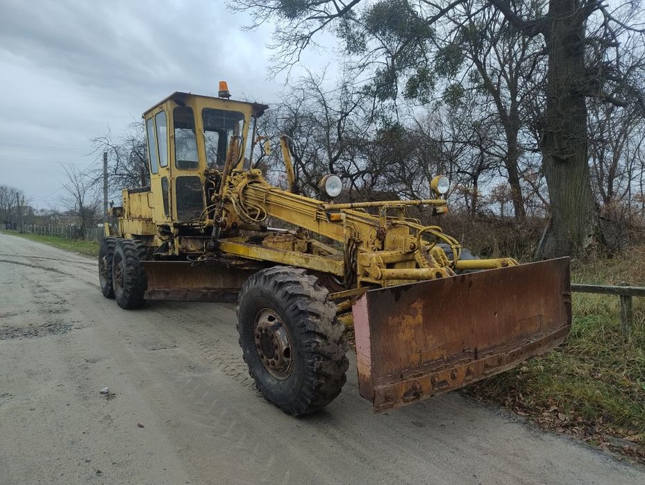 Грейдер автогрейдер ДЗ 143