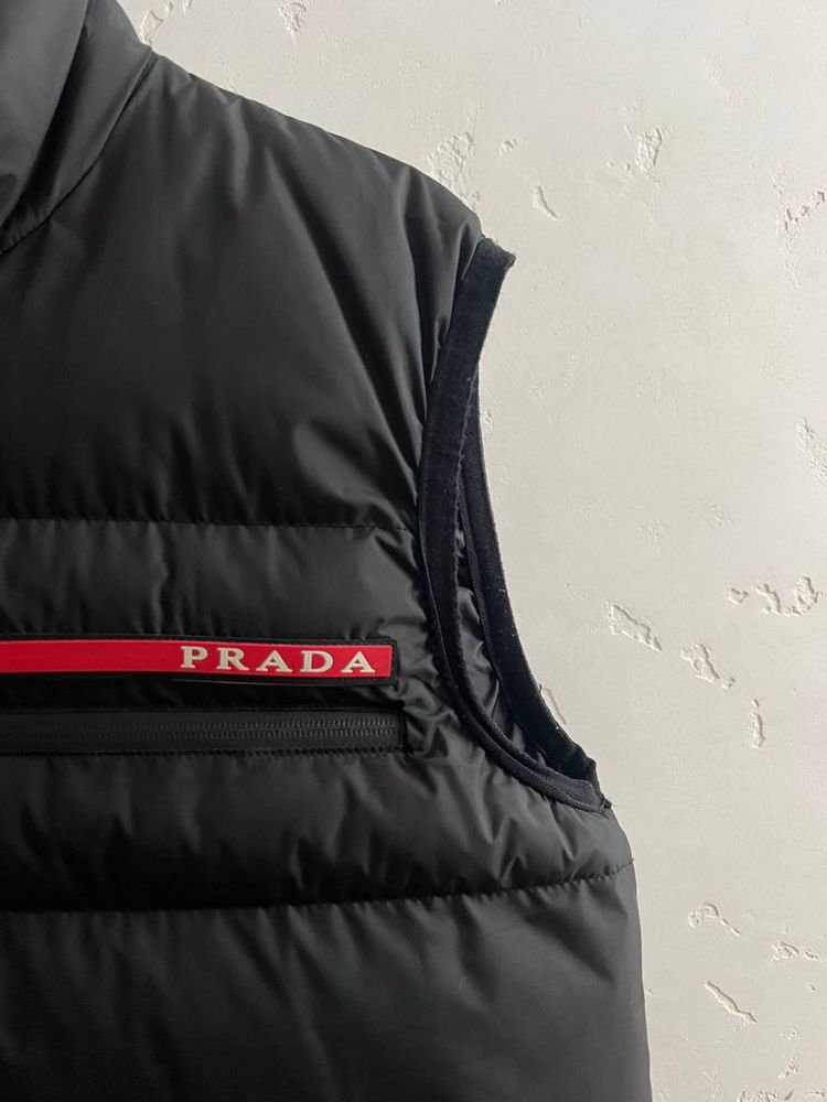 Чоловіча жилетка PRADA