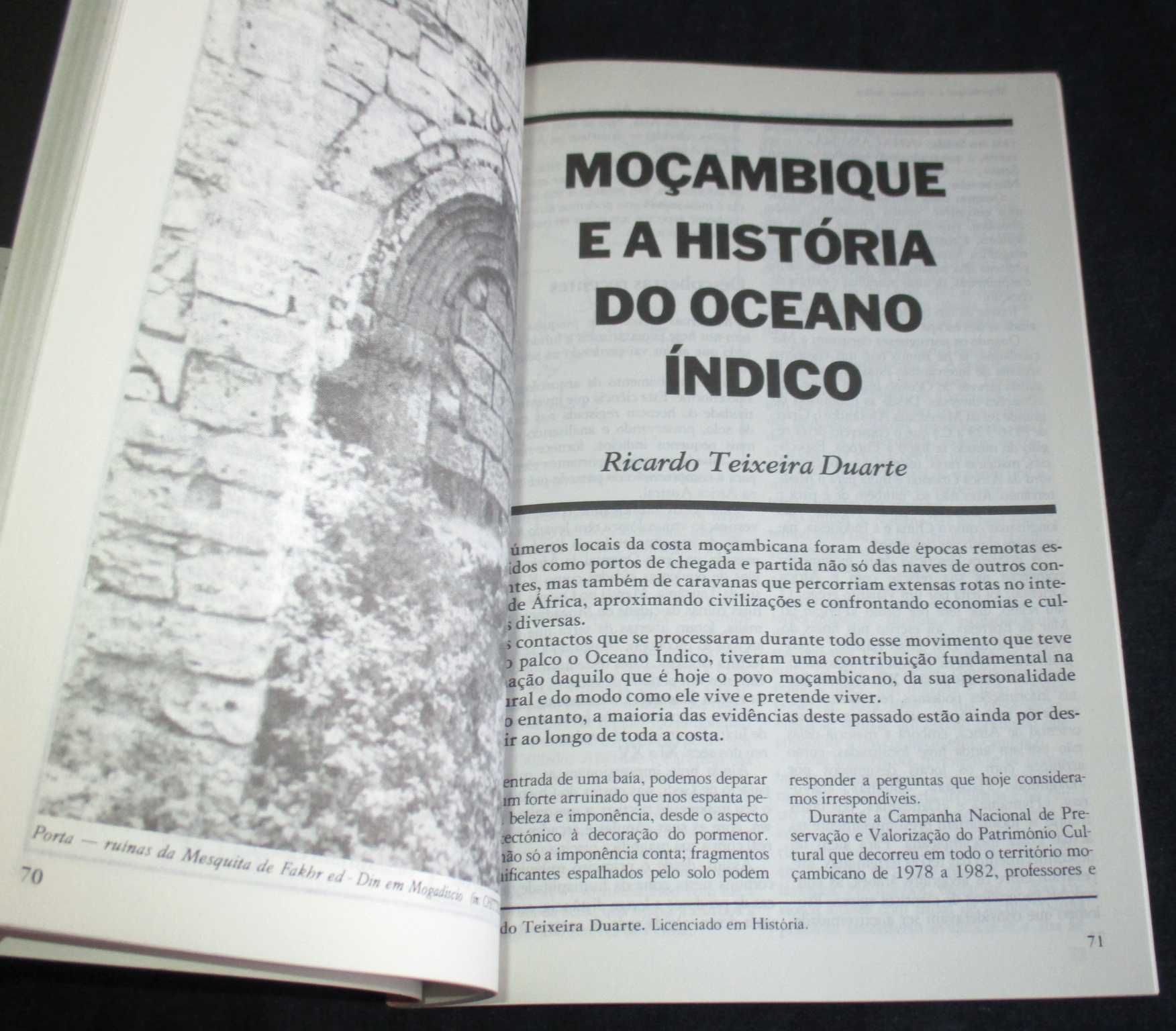 Revista História Nº 69 Julho de 1984 A Arquitectura Portuguesa Abril