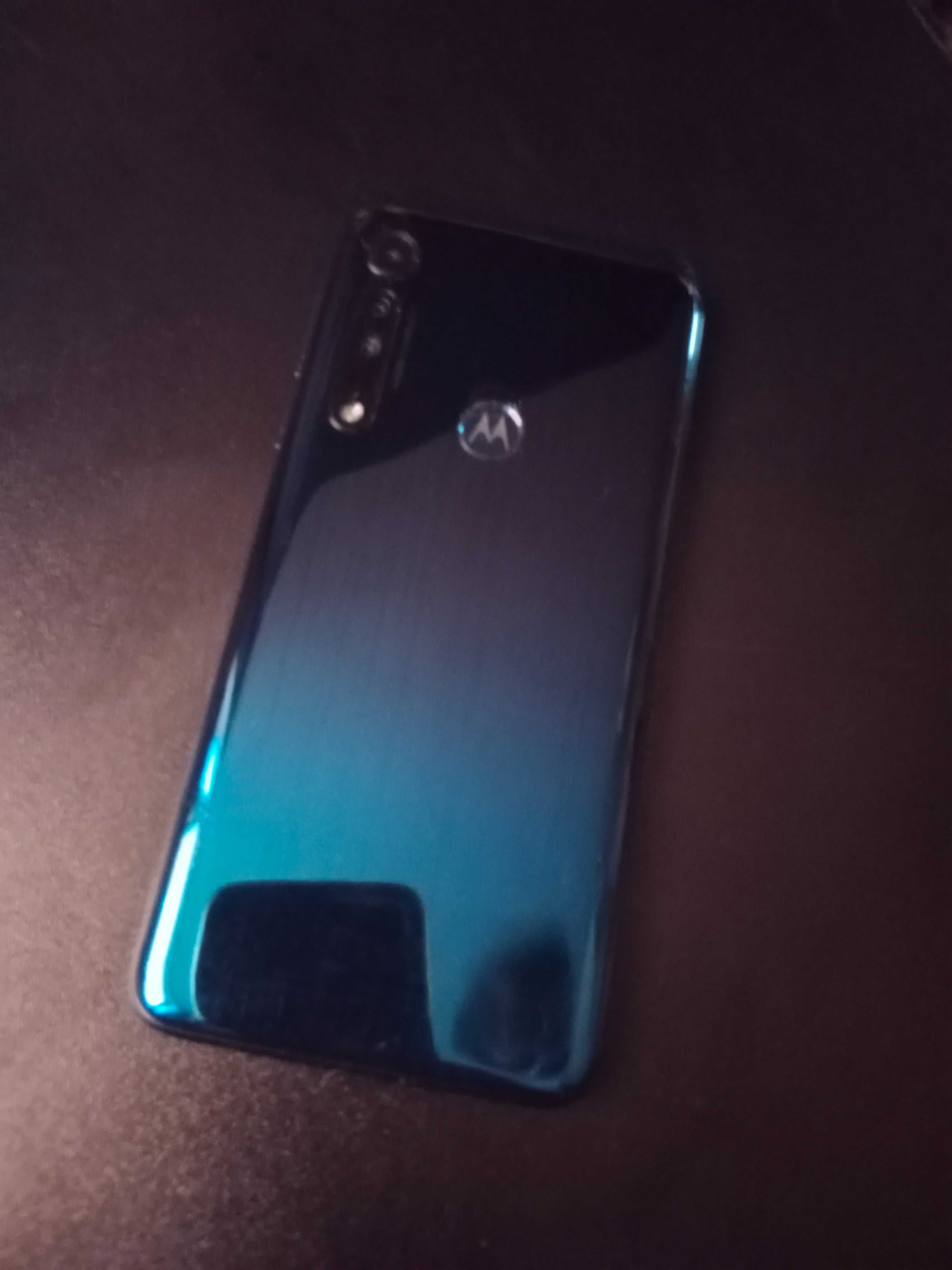 Telefon Motorola one macro 4GB Ram 64GB pojemności