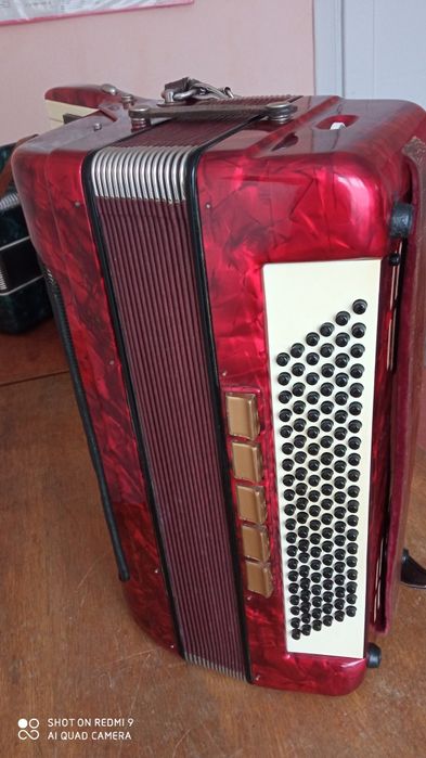 Продам  акордеон