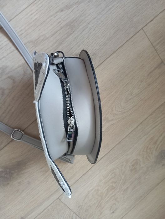 Torebka kotek z cekinami