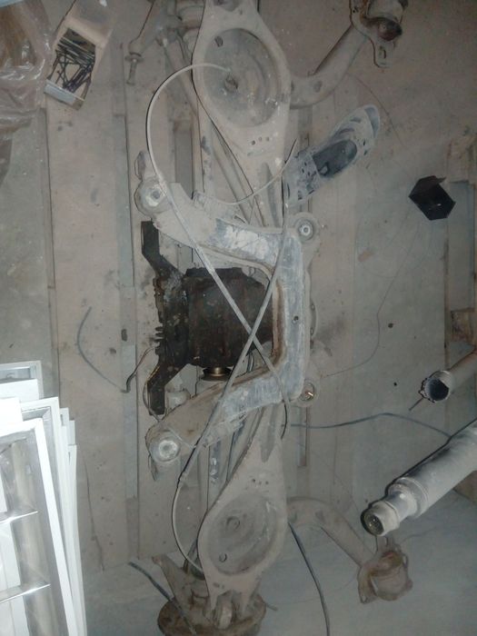 Міст від BMW 18i