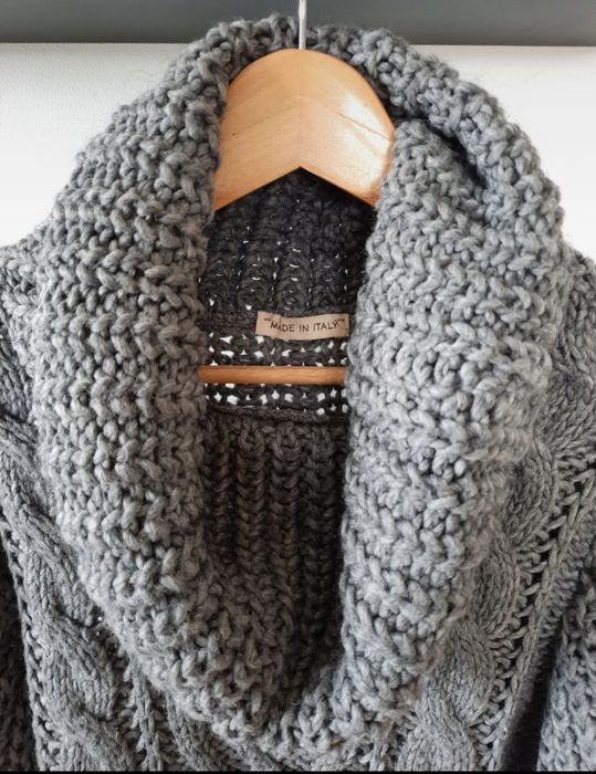 Sweter z luźnym golfem Made in Italy, roz. S
