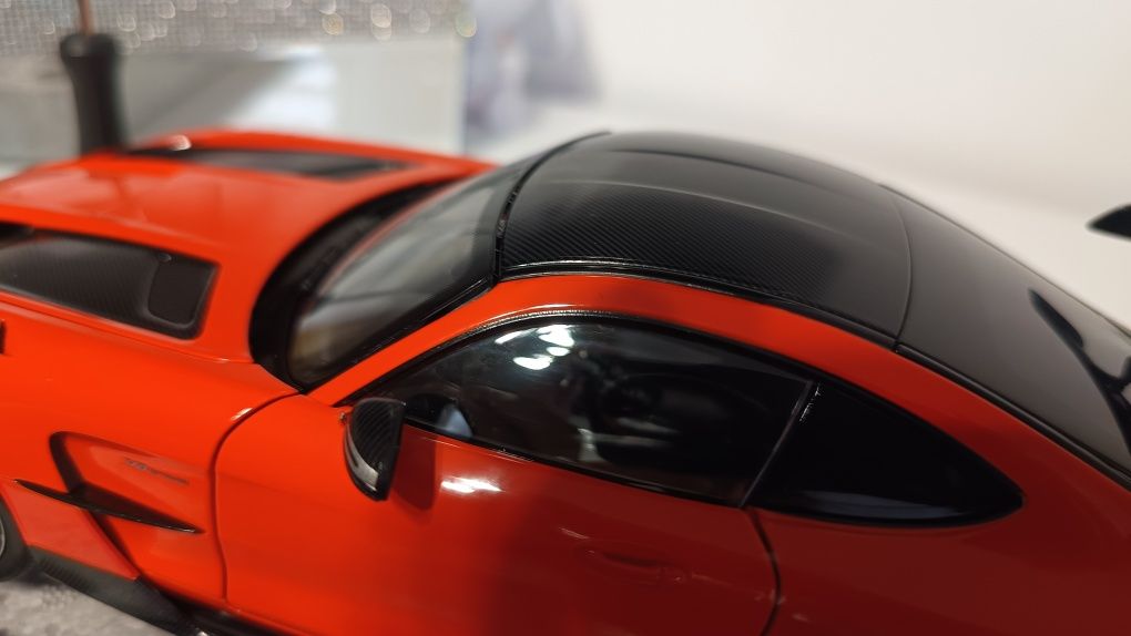 Model AMG GT Black series 1:18