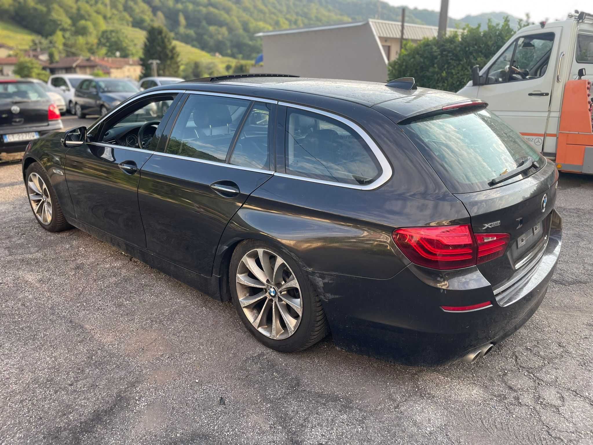 Bmw 530d 4x4 Lift  Posiadam  inne  auta  z  włoch  całe  i uszkodzone