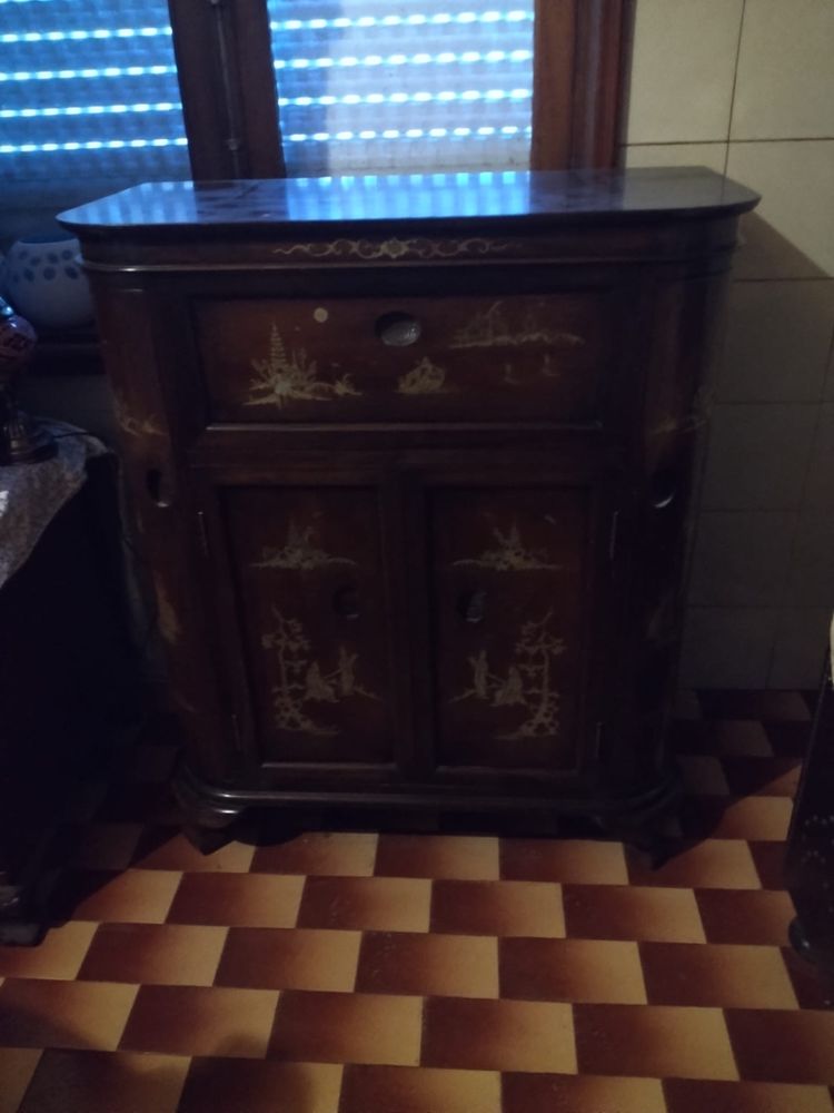 Bar Estilo Macau com Incrustações