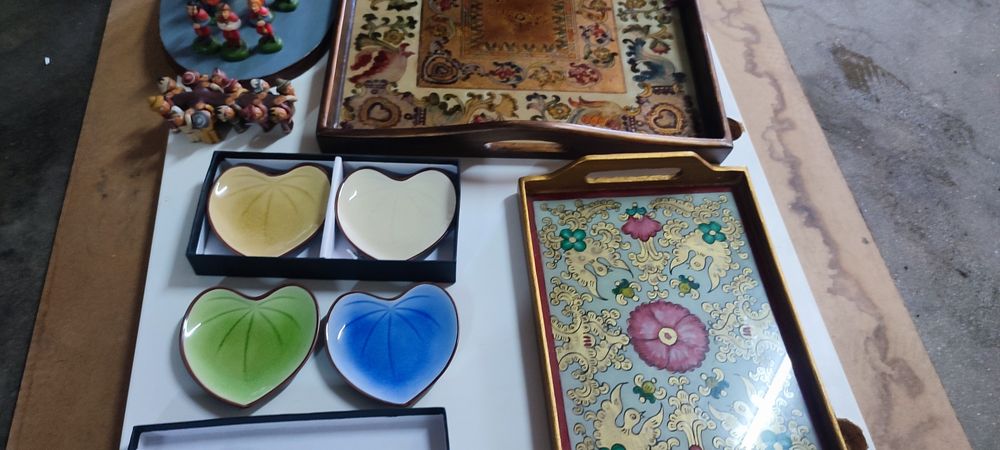 Vendo tabuleiros muito bonitos + outras coisas