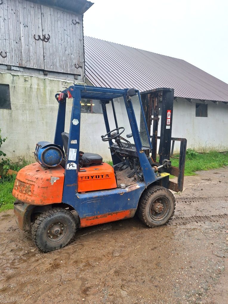 Wózek widłowy Toyota 42 2fg20 1999r