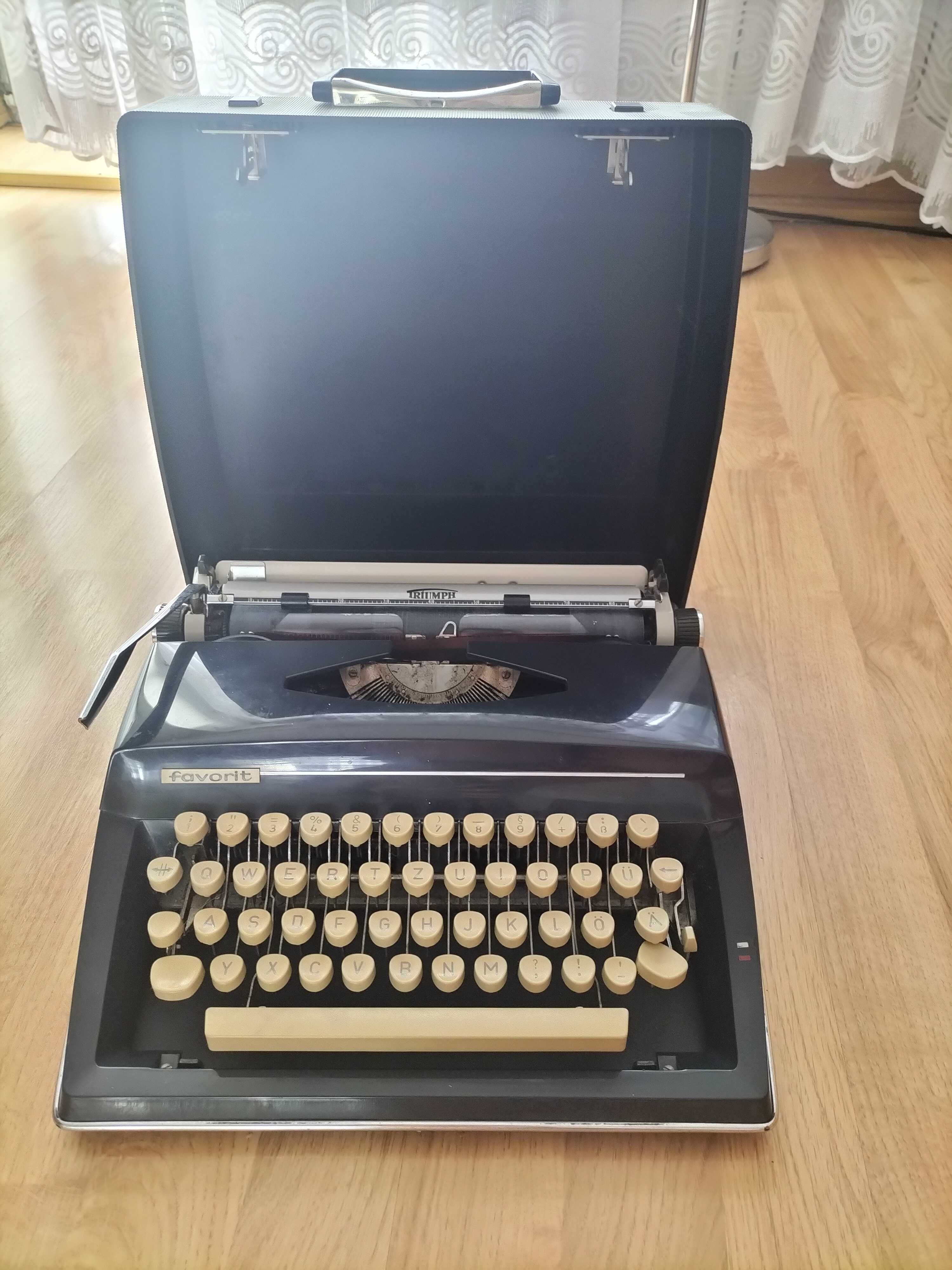 Maszyna do pisania Triumph favorit