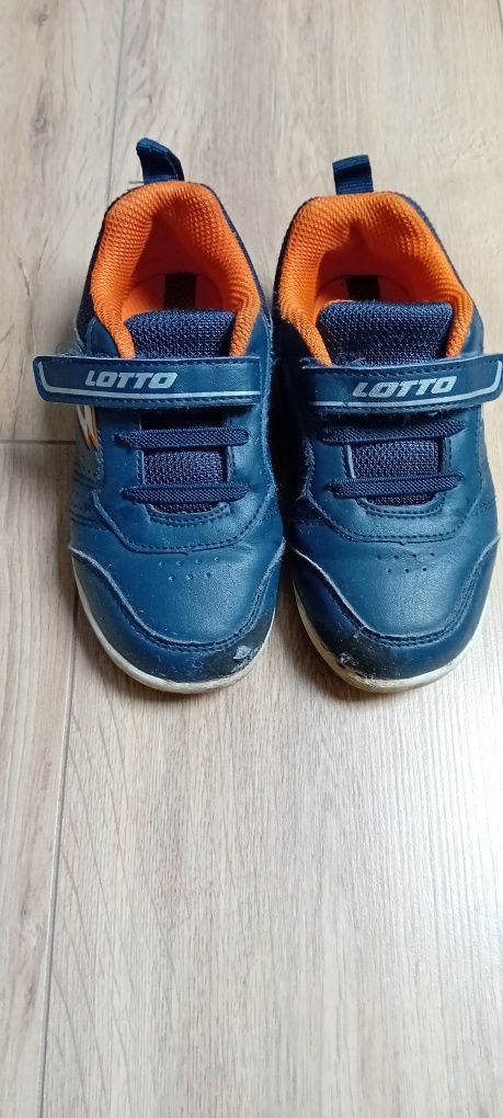 Lotto buty, adidaski na rzepę, rozmiar 26.