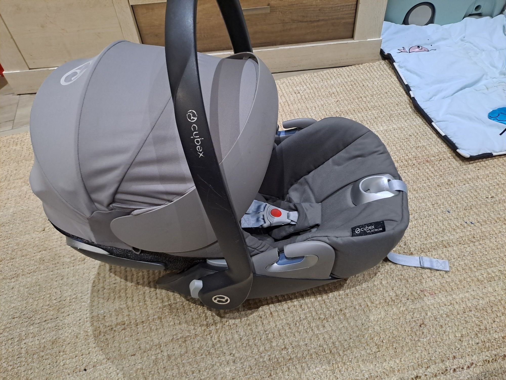 Ovinho + Base ISOFIX Cibex Cloud Z