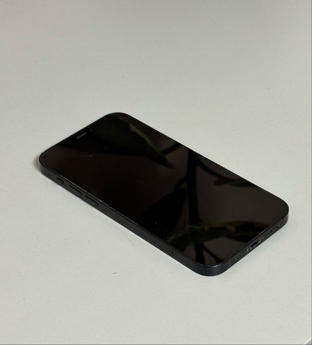 Продам iPhone 12  (заблокований iCloud)
