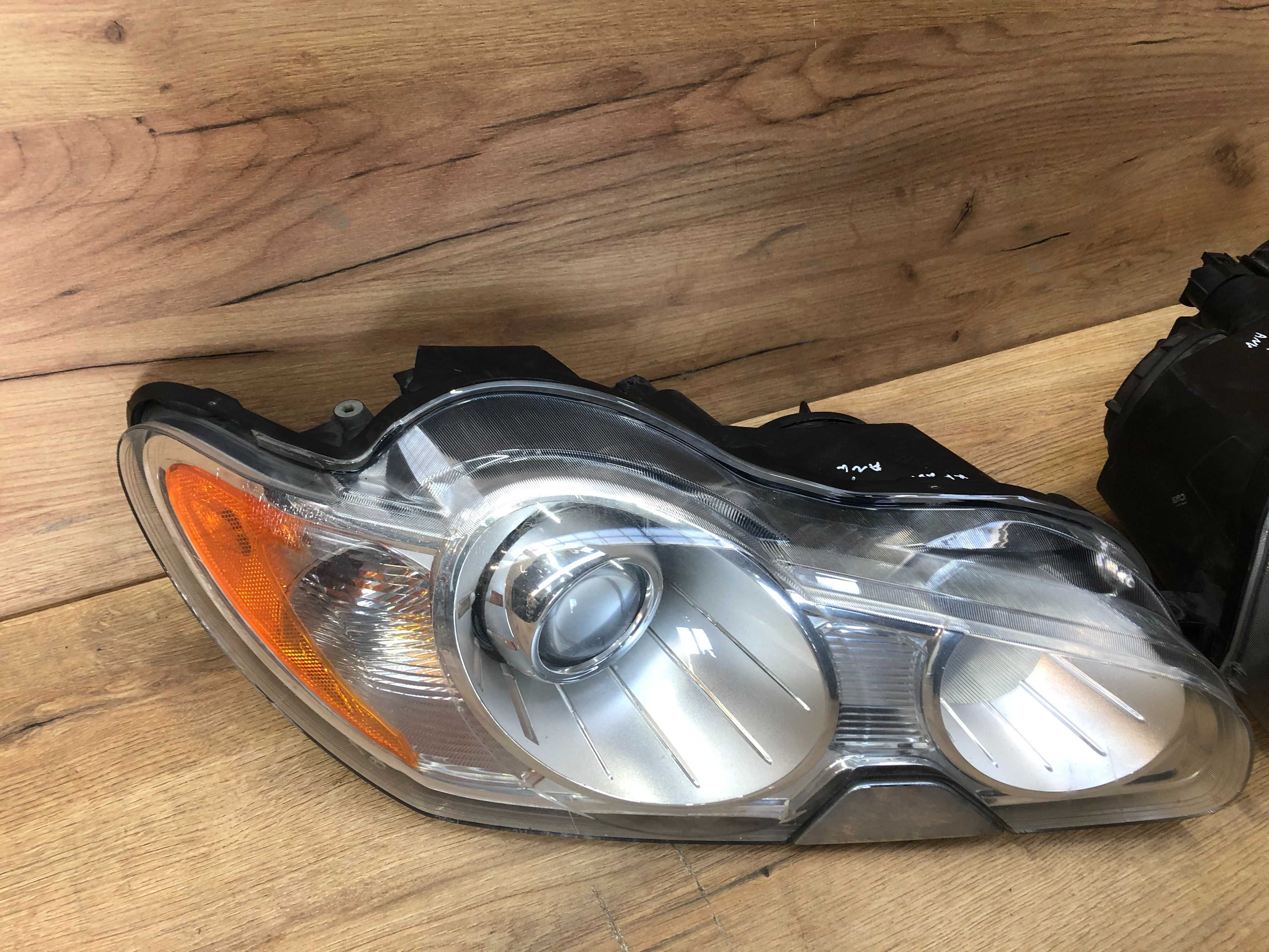 Lampa/reflektor przedni lewy prawy Jaguar XF 250