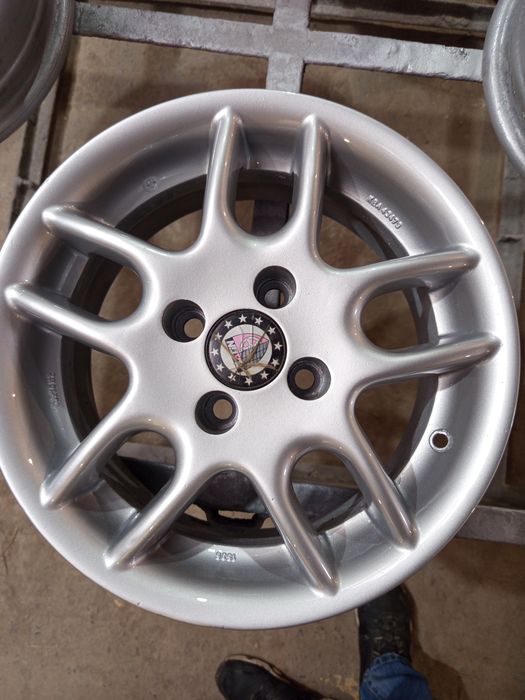 Титани р14 неварені не катані тільки пофарбовані, підходять на део,ваз