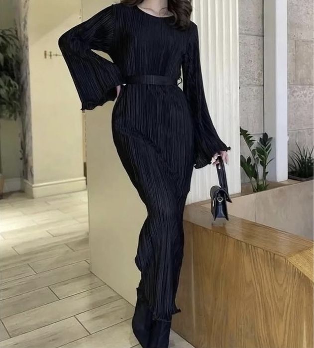 Сукня на любе свято