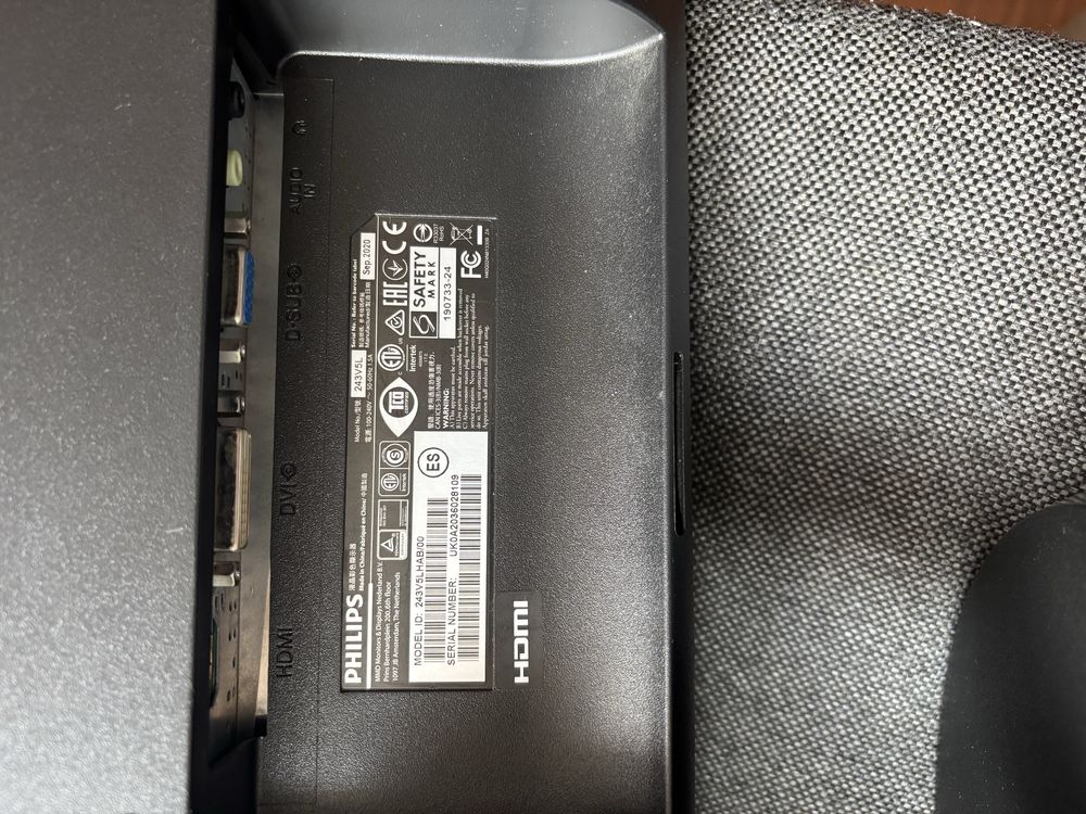 Monitor Philips 24 cale 243v5l