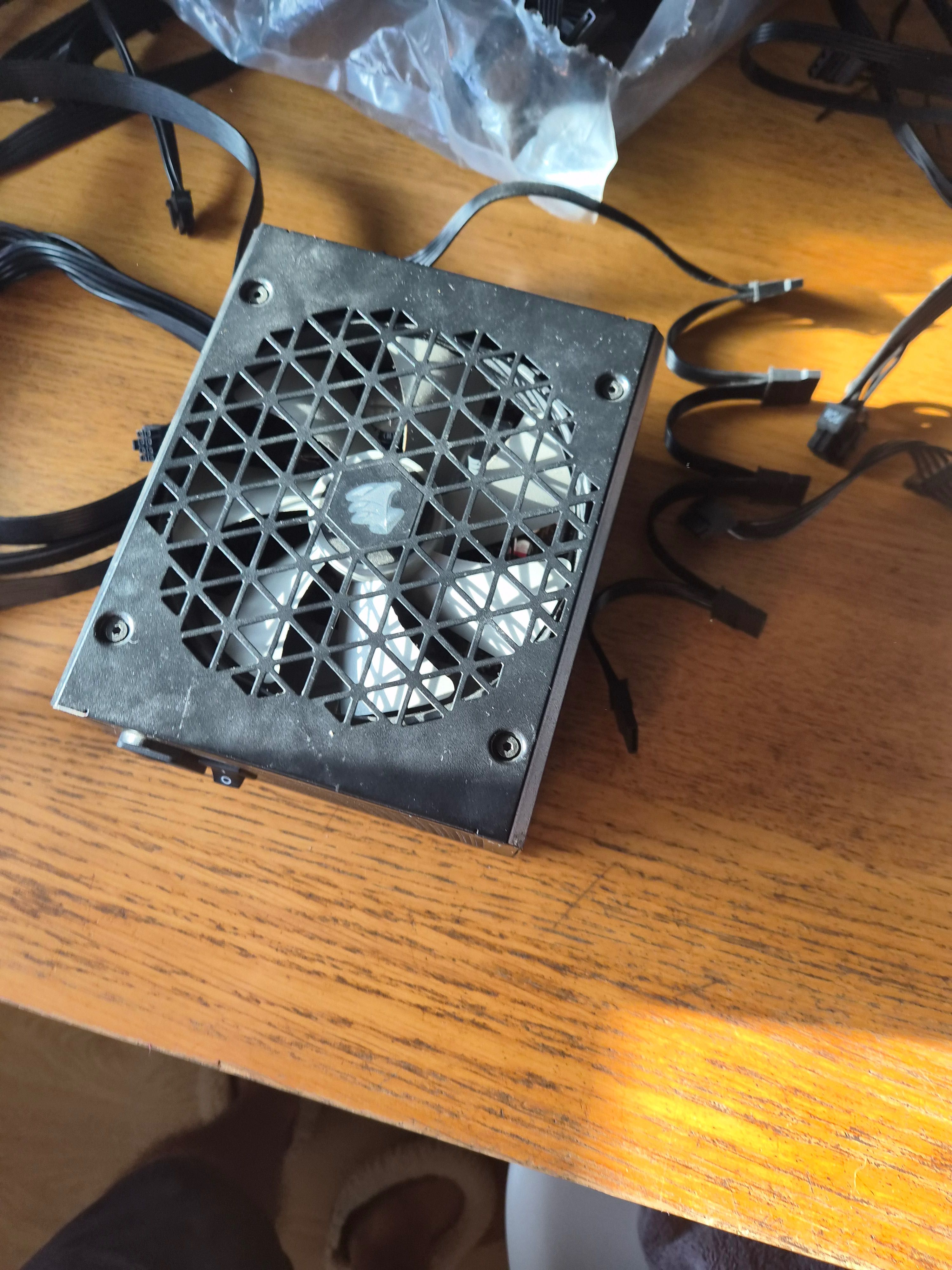 CORSAIR RM1200x SHIFT Fully Modular ATX Power Supply - 80 PLUS Gold