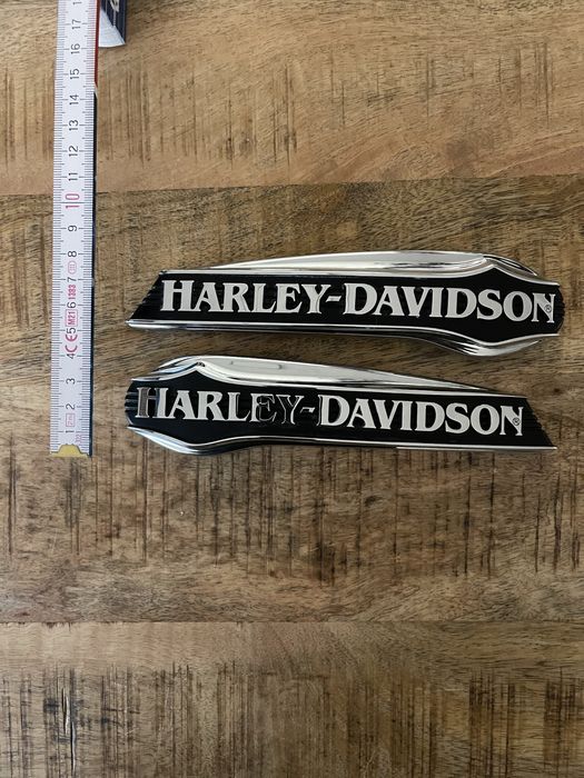 Harley-Davidson – oryginalne emblematy na zbiornik paliwa