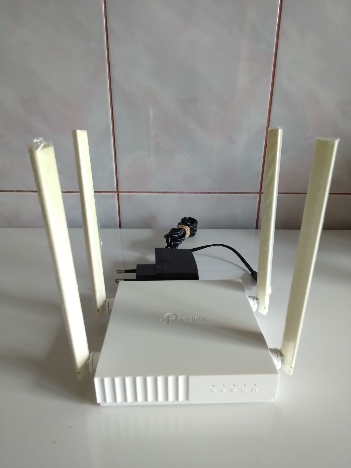 Wi-Fi роутер TP-LINK Archer C24, двохдіапазонний маршрутизатор .