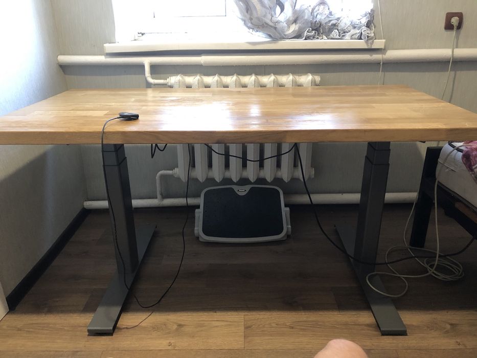 Компьютерный стол с регулировкой по высоте ErgoWork SUSPA