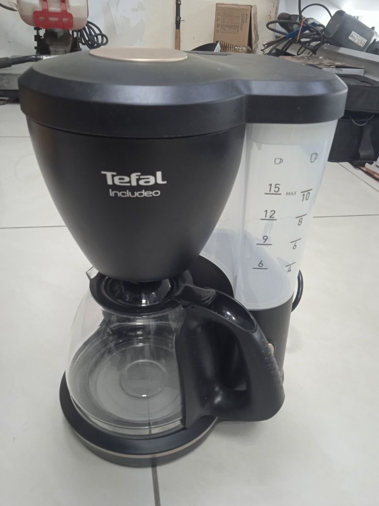 Продам кофеварку Tefal cm533