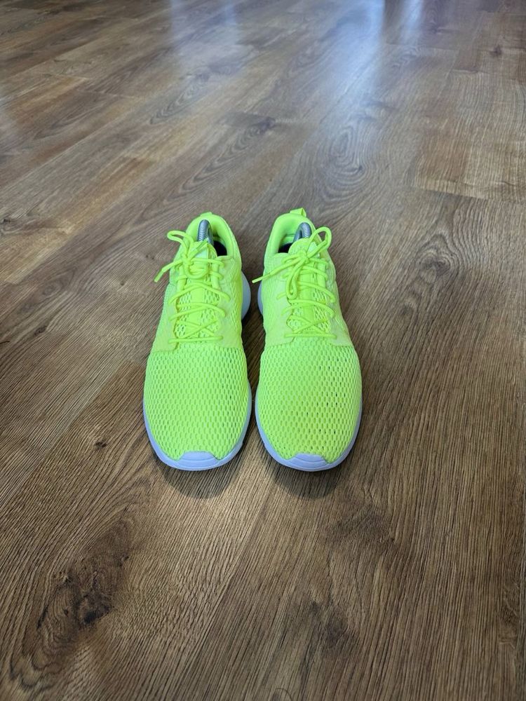 Кросівки Nike Roshe One Hyp BR
