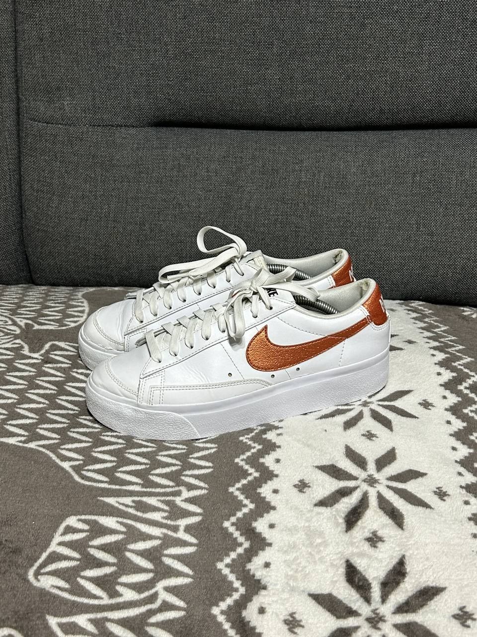 Buty Nike Blazer Low Platform Women Shoes Rozmiar 40
40·Zadowalający·N