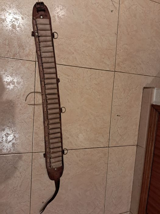 Cartucheira em cabedal  calibre 12