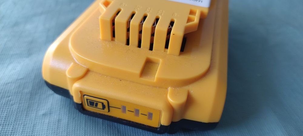 Bateria DeWalt 18V 2Ah 2szt