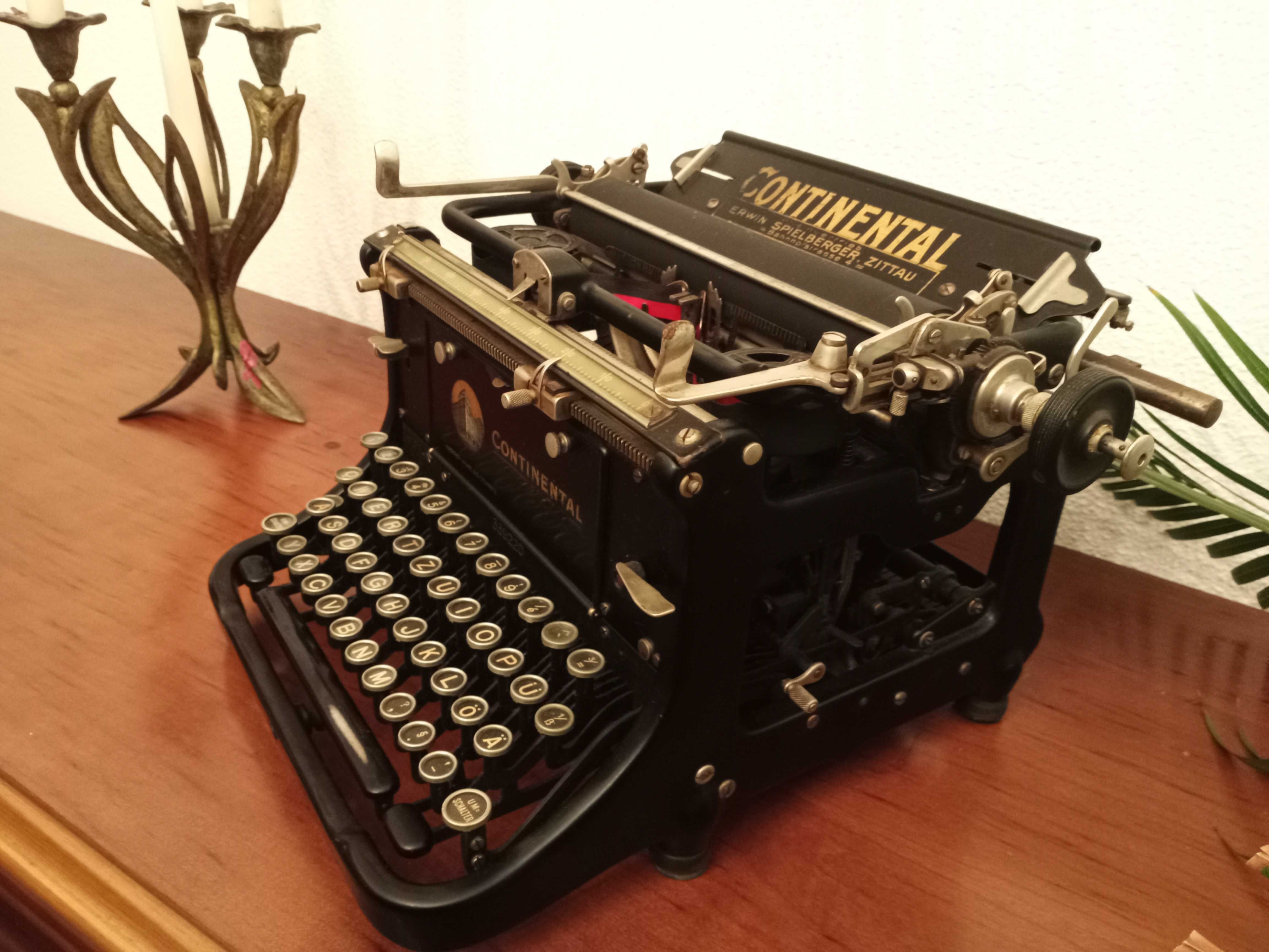 Maquina de escrever Continental antiga