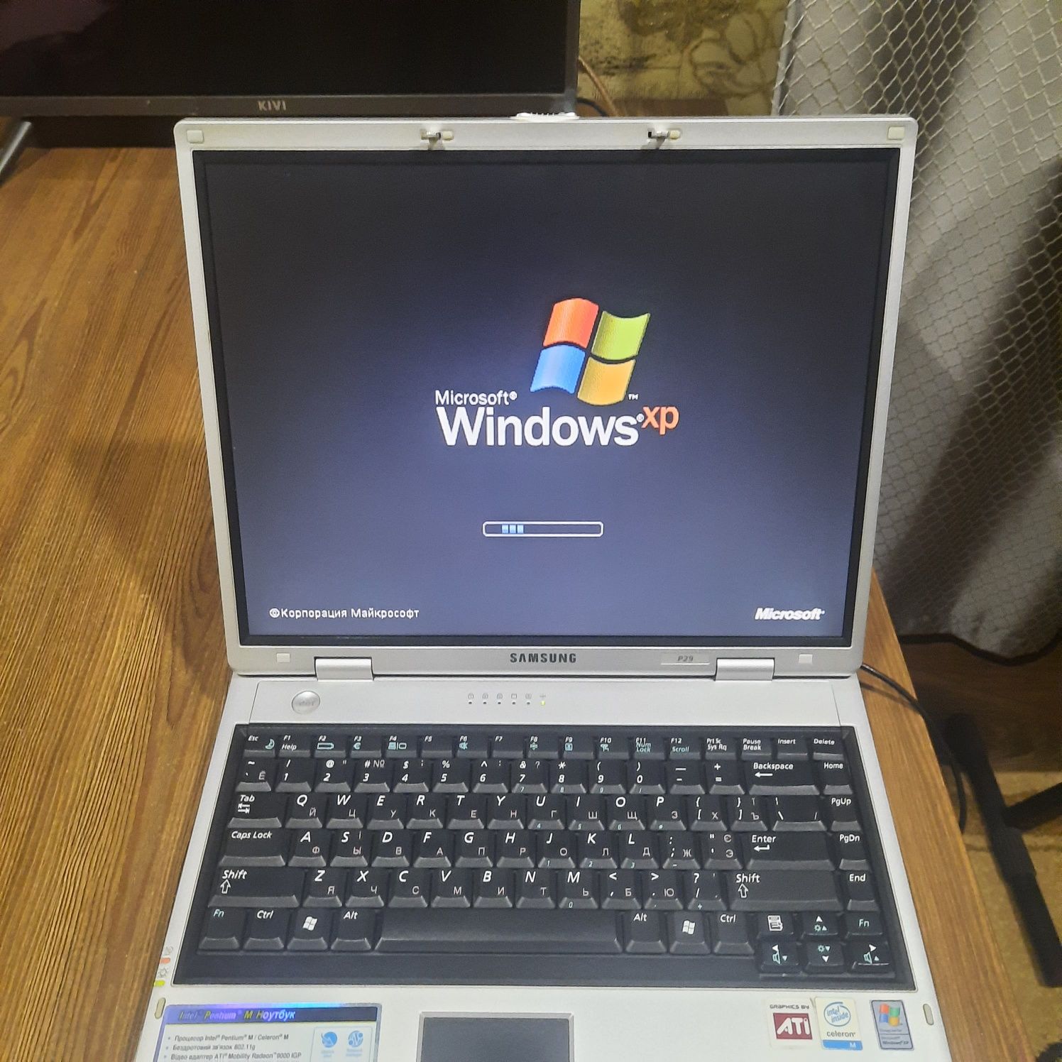 Ноутбук SAMSUNG p29 с windows XP