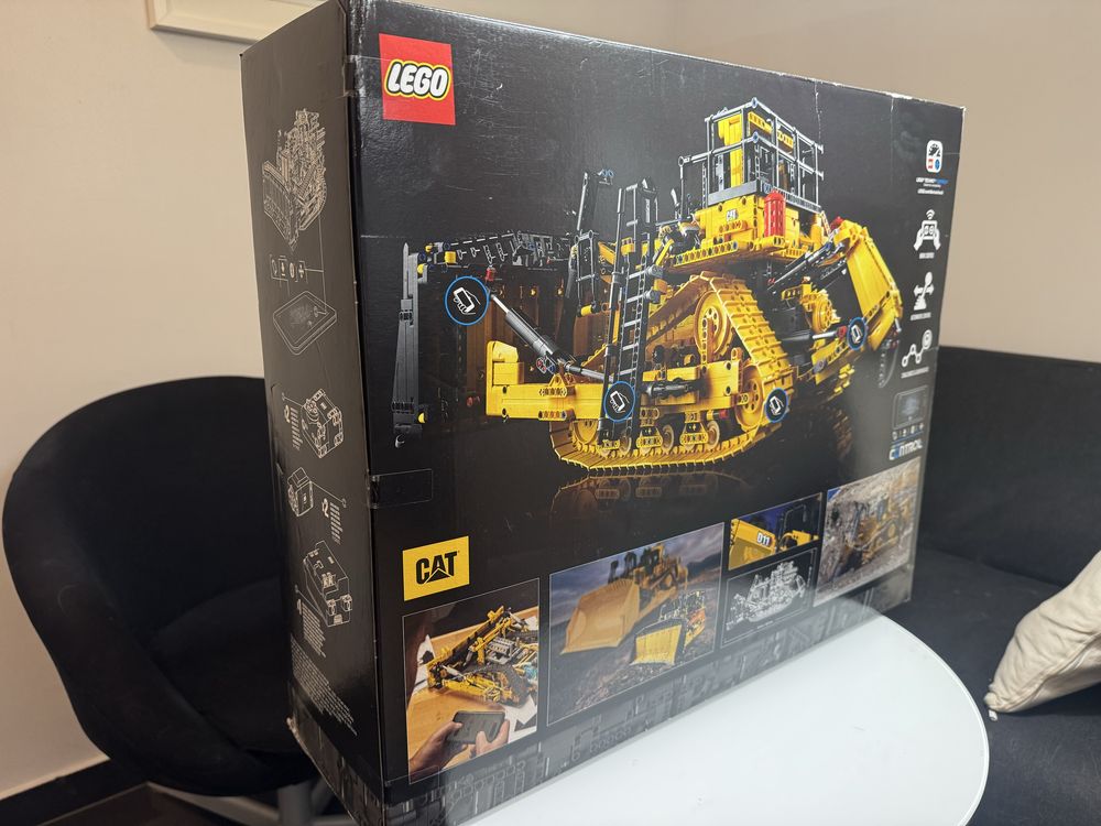 Klocki LEGO 42131 Cat D11 buldożer sterowany z smartphona NOWE